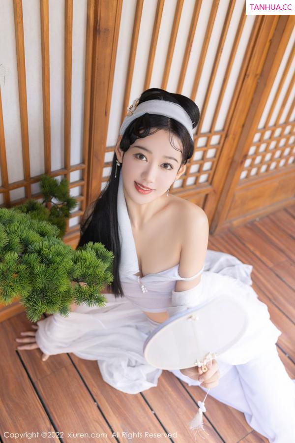 陆萱萱  [XiuRen]高清写真图 2022.04.29 No.4952 唐安琪&陆萱萱第11张图片
